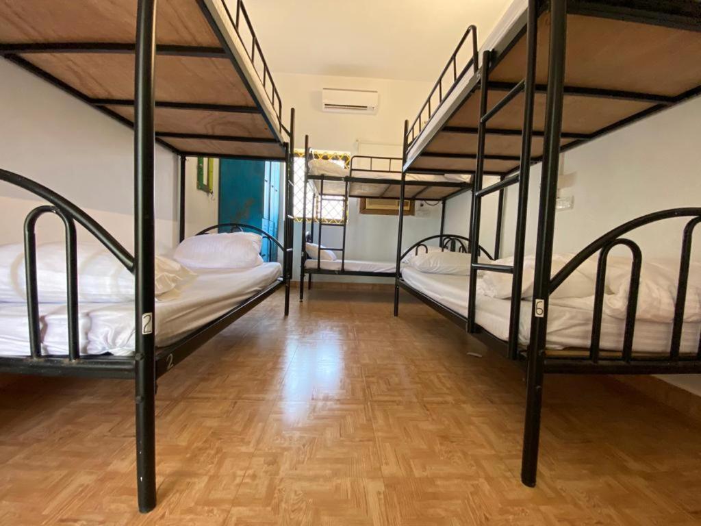 El Barrio Hostel Анжуна Екстер'єр фото