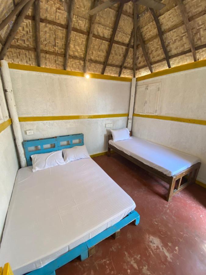 El Barrio Hostel Анжуна Екстер'єр фото